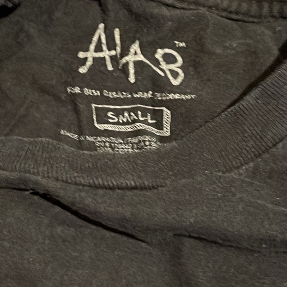 Small tee - Picture 3 of 3